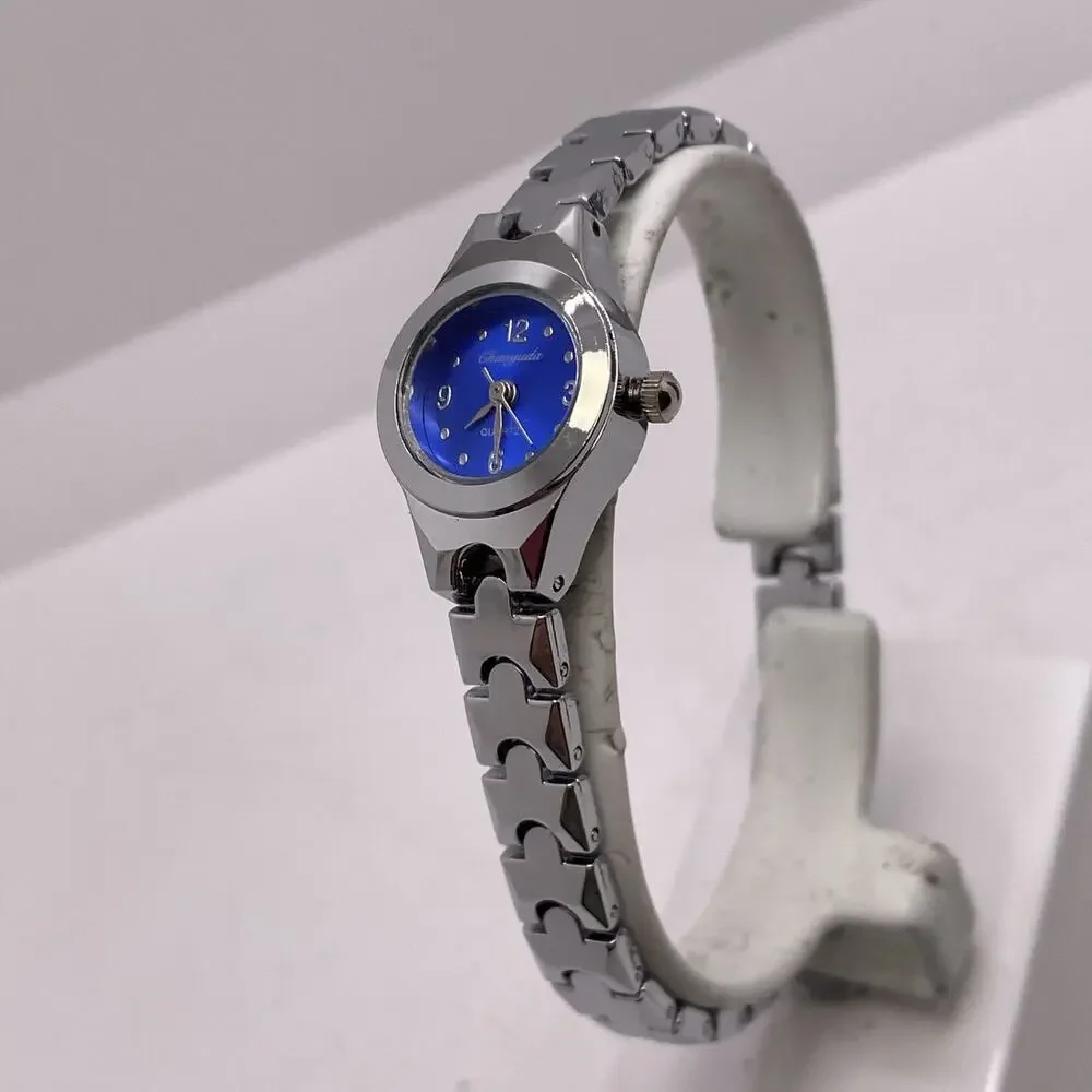 Silver Womens Silver Fashion Quartz Watch Works New Battery Blue Dial
